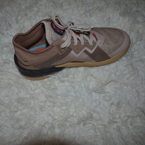 2021 Space Jam x LeBron 18 Low 'Wile E. x Roadrunner' 6.5 Youth which is… - Picture 5 of 15